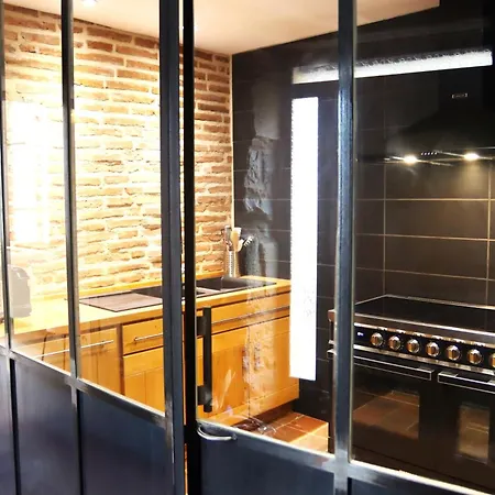Magnifique Villa En Pierres Au Coeur De Saint Antonin Noble Val - Piscine Et Jardin Prives -10 Personnes *