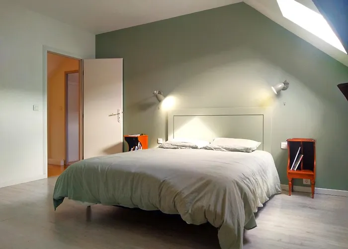 Dom wakacyjny Magnifique En Pierres Au Coeur De Antonin Noble Val - Piscine Et Jardin Prives -10 Personnes *