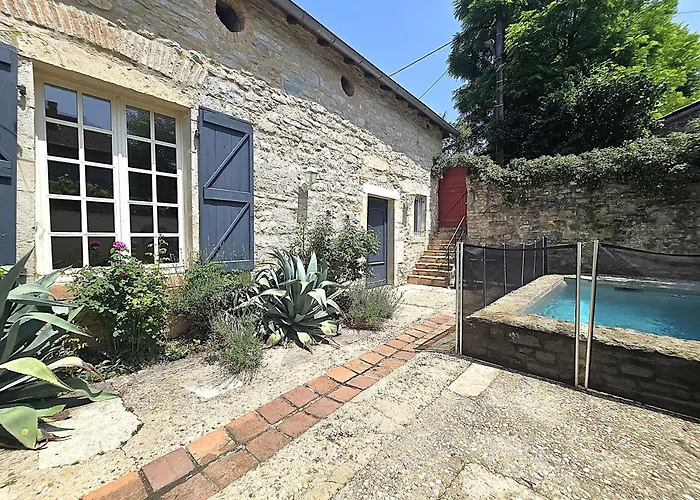 Magnifique En Pierres Au Coeur De Antonin Noble Val - Piscine Et Jardin Prives -10 Personnes Dom wakacyjny *