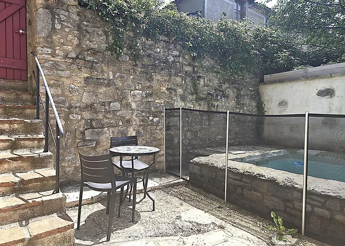 Dom wakacyjny Magnifique En Pierres Au Coeur De Antonin Noble Val - Piscine Et Jardin Prives -10 Personnes