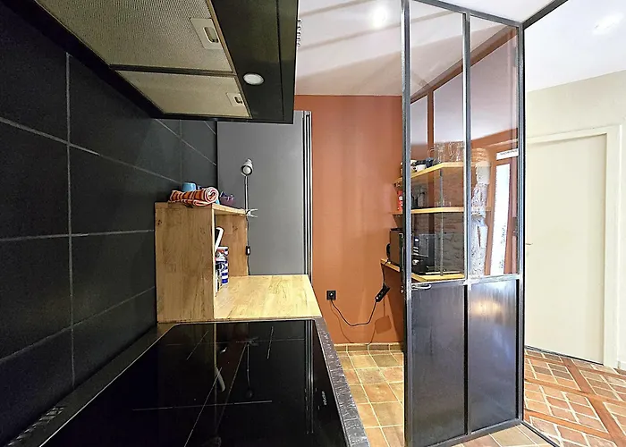 Magnifique En Pierres Au Coeur De Antonin Noble Val - Piscine Et Jardin Prives -10 Personnes *