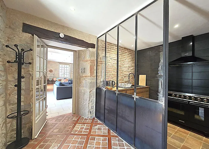 Magnifique En Pierres Au Coeur De Antonin Noble Val - Piscine Et Jardin Prives -10 Personnes *